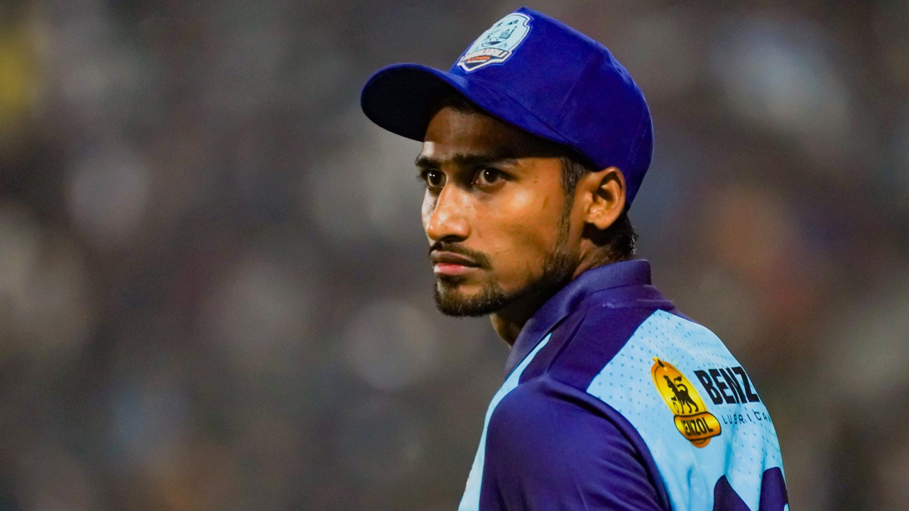 বিপিএল ২০২৫-এ মেহেদি হাসান রানার হ্যাটট্রিক: প্রথমবারের মতো সিলেটে রেকর্ড