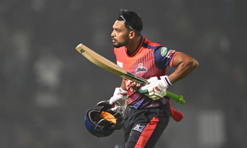 রাজশাহী ওয়ারিয়র্সের ঝড়ো সূচনা: নাজমুল শান্তের অপরাজিত সেঞ্চুরি