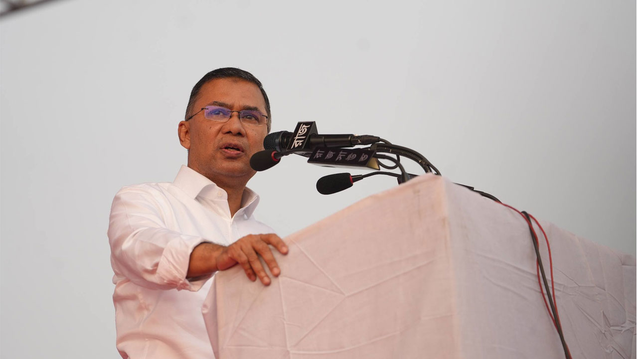 তারেক রহমানের আজকের রাজধানী সফর: কবর জিয়ারত, এনআইডি নিবন্ধন ও আহতদের স্বাস্থ্য যাচাই