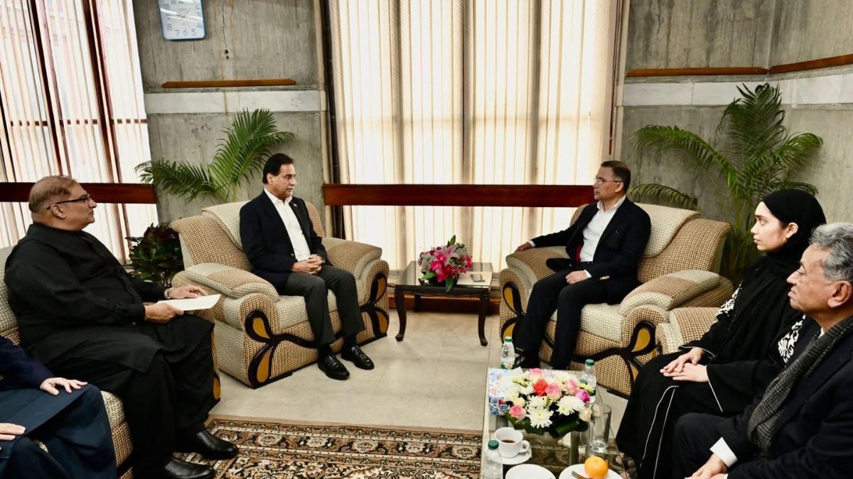 খালেদা জিয়ার শেষ বিদায়ে বিশ্ব কূটনীতিকদের উপস্থিতি চোখে পড়ল