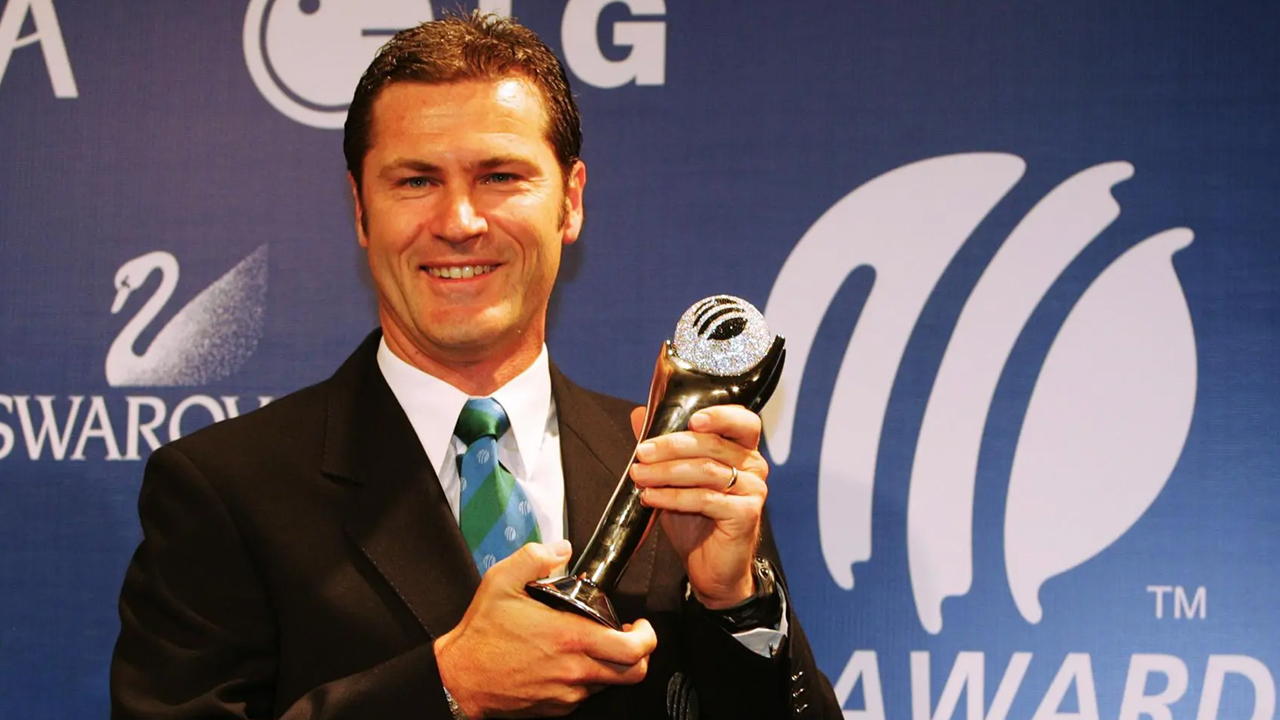 বিপিএলের টেকনিক্যাল কমিটিতে যোগ দিতে চট্টগ্রাম ফ্র্যাঞ্চাইজির দায়িত্ব ছাড়লেন হাবিবুল বাশার