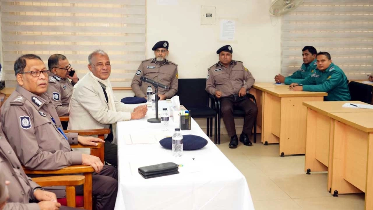 জাতীয় নির্বাচনে পুলিশ নিরপেক্ষ দায়িত্ব পালন করবে: স্বরাষ্ট্র উপদেষ্টা