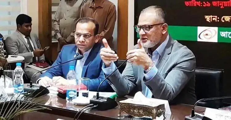 পদ্মা সেতুর ব্যয় নিয়ে উপদেষ্টার সমালোচনা, গণভোটে ‘হ্যাঁ’ ভোটের আহ্বান