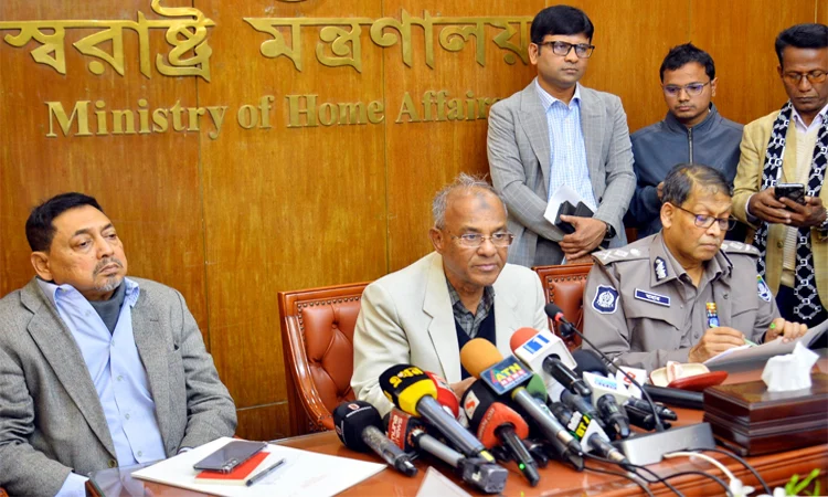 নির্বাচনকালে আইনশৃঙ্খলা কঠোর রাখতে স্বরাষ্ট্র উপদেষ্টার নির্দেশ