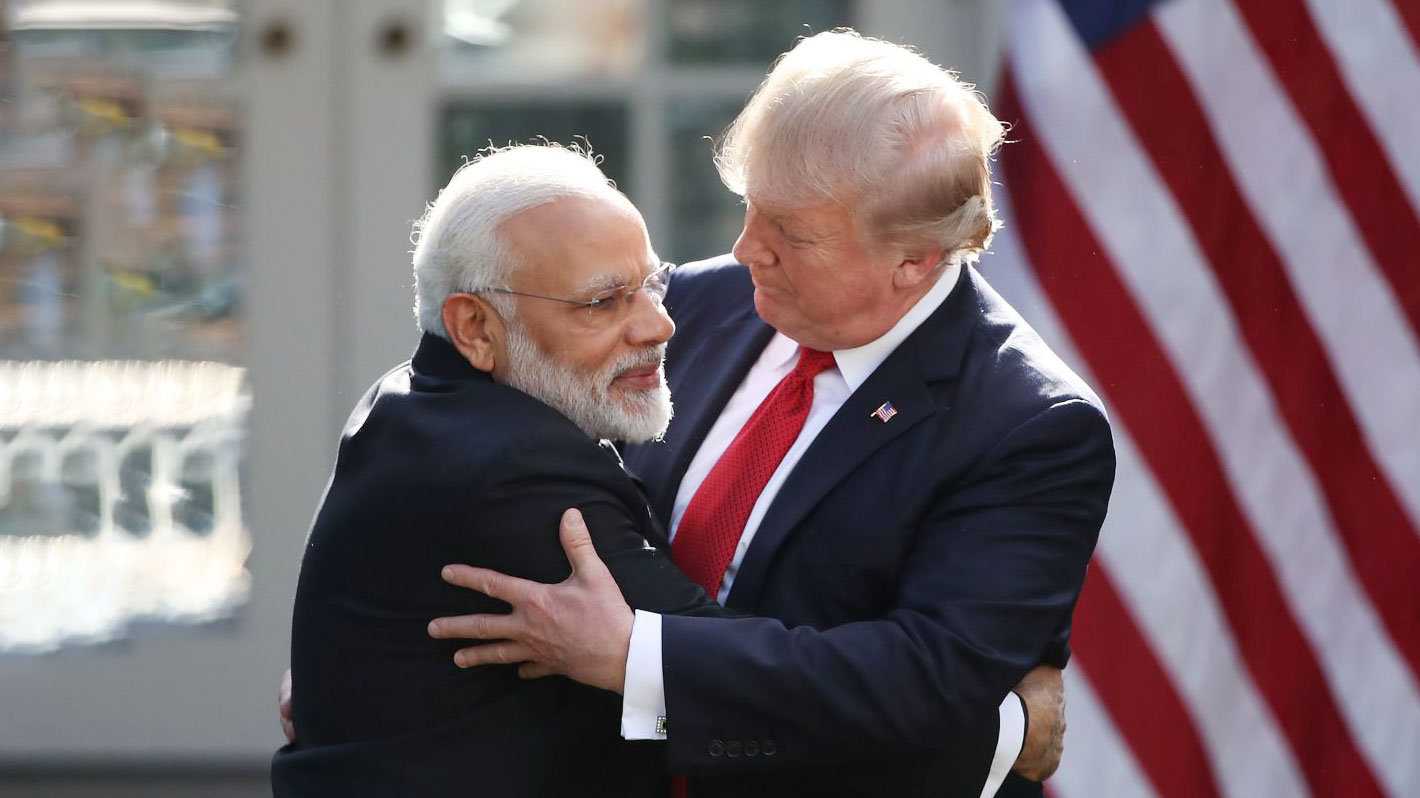 মার্কিন প্রেসিডেন্টের হুঁশিয়ারি ভারতের রাশিয়া তেল আমদানি নিয়ে