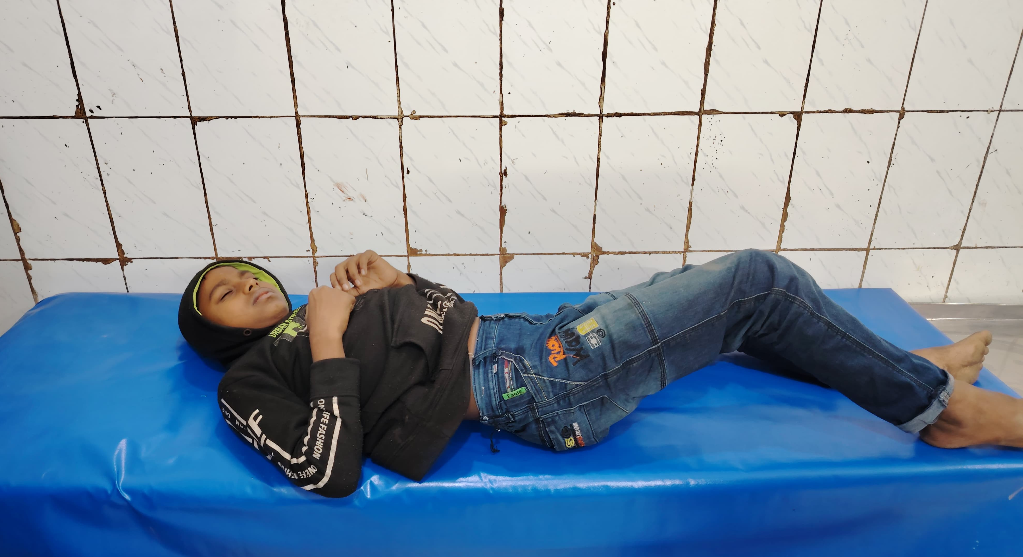 রাজবাড়ীতে বালুমহল বিরোধে সংঘর্ষে ১২ বছরের শিশু গুলিবিদ্ধ