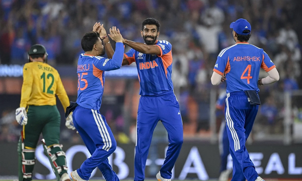 ভারতকে সুপার এইটে বড় ধাক্কা, দক্ষিণ আফ্রিকায় ৭৬ রানের পরাজয়