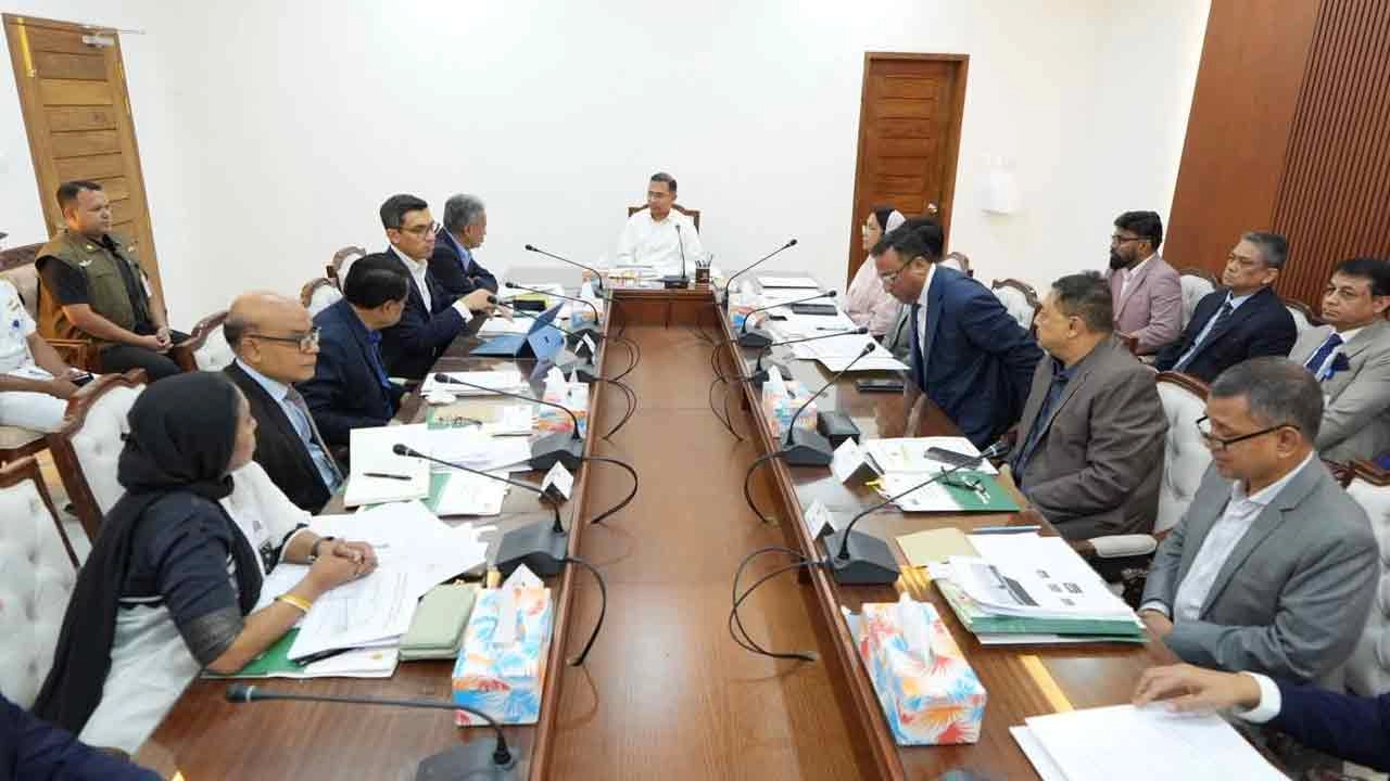 হযরত শাহজালাল আন্তর্জাতিক বিমানবন্দরের ৩য় টার্মিনাল বিষয়ে প্রধানমন্ত্রীর বিশেষ সভা