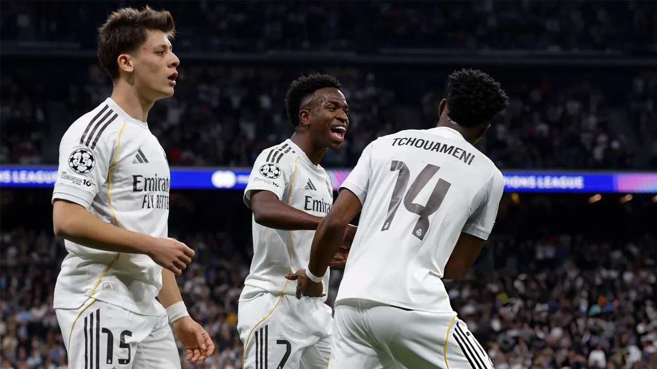 পিছিয়ে থেকেও জিতে শেষ ষোলোতে রিয়াল মাদ্রিদ