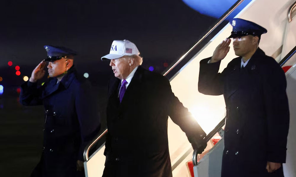 ট্রাম্পের বৈশ্বিক শুল্ক সিদ্ধান্ত অবৈধ ঘোষণা, নতুন নির্বাহী আদেশে ১০% শুল্ক আরোপ