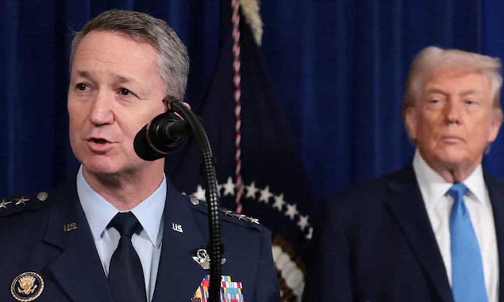 যুক্তরাষ্ট্রের প্রেসিডেন্ট ট্রাম্পের ইরান সম্পর্কিত সামরিক বিবৃতি নিয়ে বিতর্ক