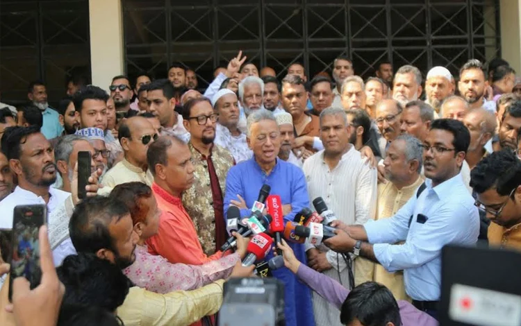 চট্টগ্রাম বন্দরের কার্যক্রমে ত্বরান্বিত ব্যবস্থা গ্রহণের নির্দেশ অর্থমন্ত্রীর