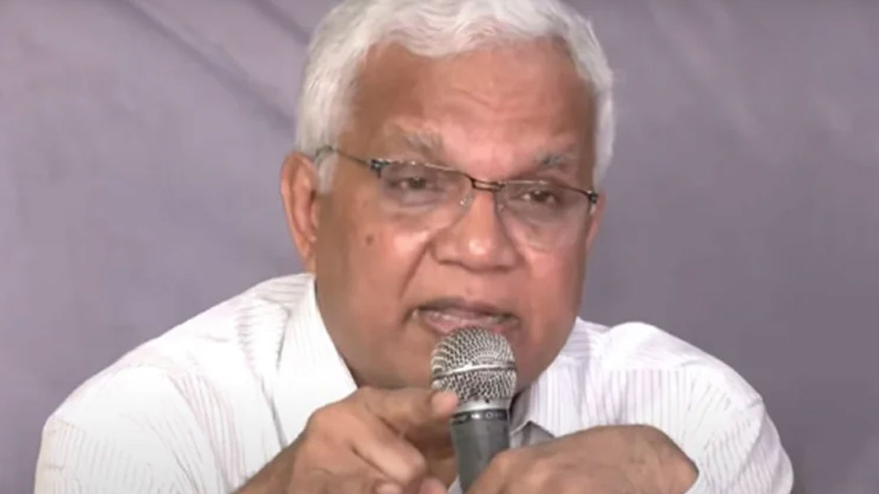 ফ্যামিলি কার্ড উদ্বোধন বিষয়ে সচেতনতা বৃদ্ধির জন্য নির্দেশনা দিলেন মন্ত্রী