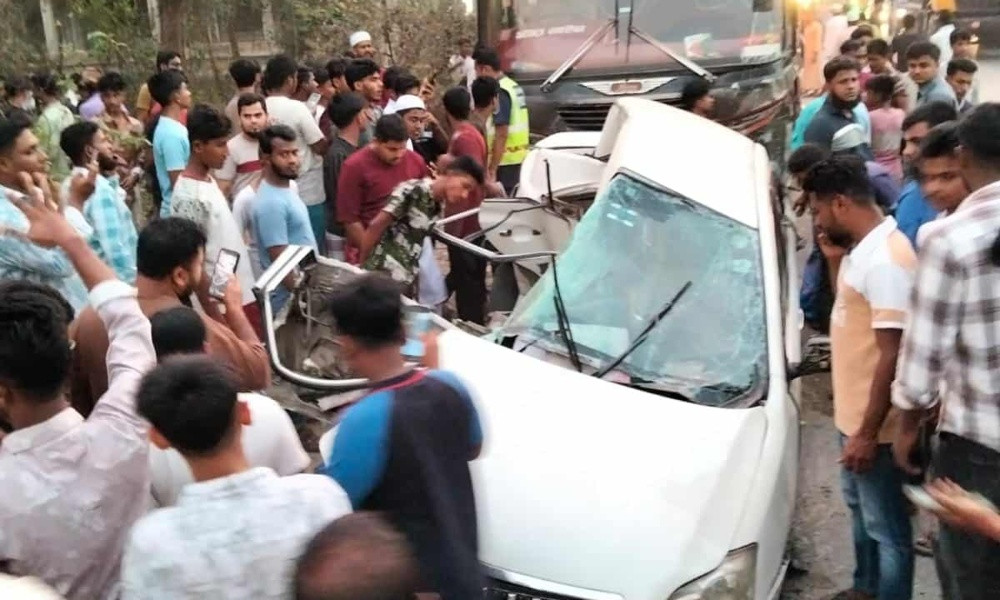 কুমিল্লার বুড়িচংয়ে সড়ক দুর্ঘটনায় ৫ নিহত, শিশুসহ একজন আশঙ্কাজনক