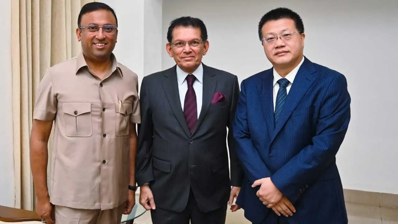 চীনের ভাইস মিনিস্টারের ঢাকায় দ্বিপাক্ষিক সফর