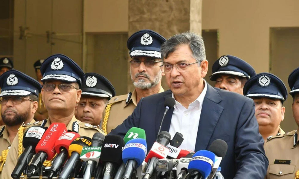 ওসমান হাদি হত্যার আসামিদের বন্দি বিনিময় চুক্তির মাধ্যমে বাংলাদেশে হস্তান্তরের প্রক্রিয়া চলমান