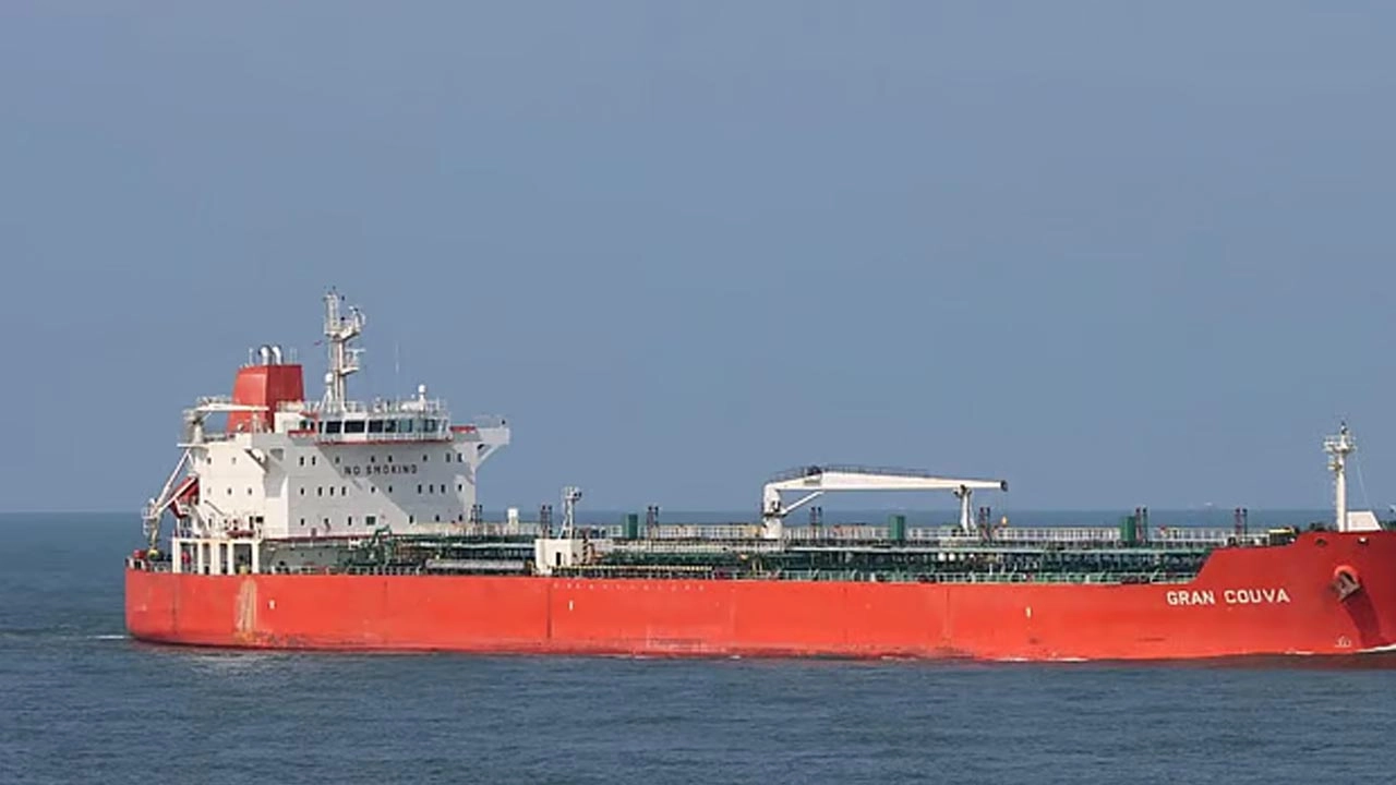 জ্বালানি সরবরাহ স্বাভাবিক রাখতে ১.৯২ লাখ টন এলএনজি আমদানি