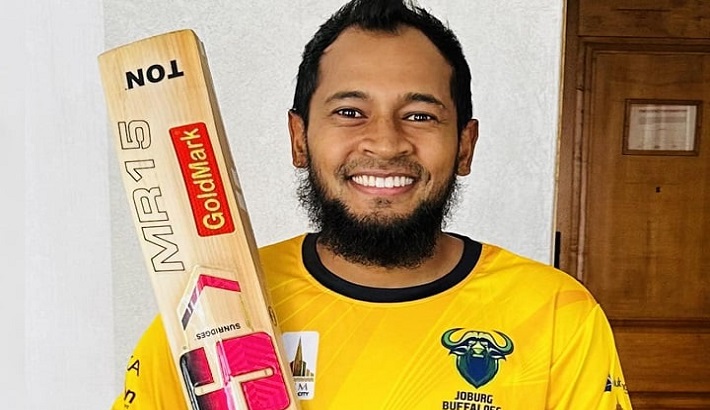 জেদ্দায় আটকা থাকার পর দেশে ফেরার বিমানে উঠেছেন মুশফিকুর রহিম