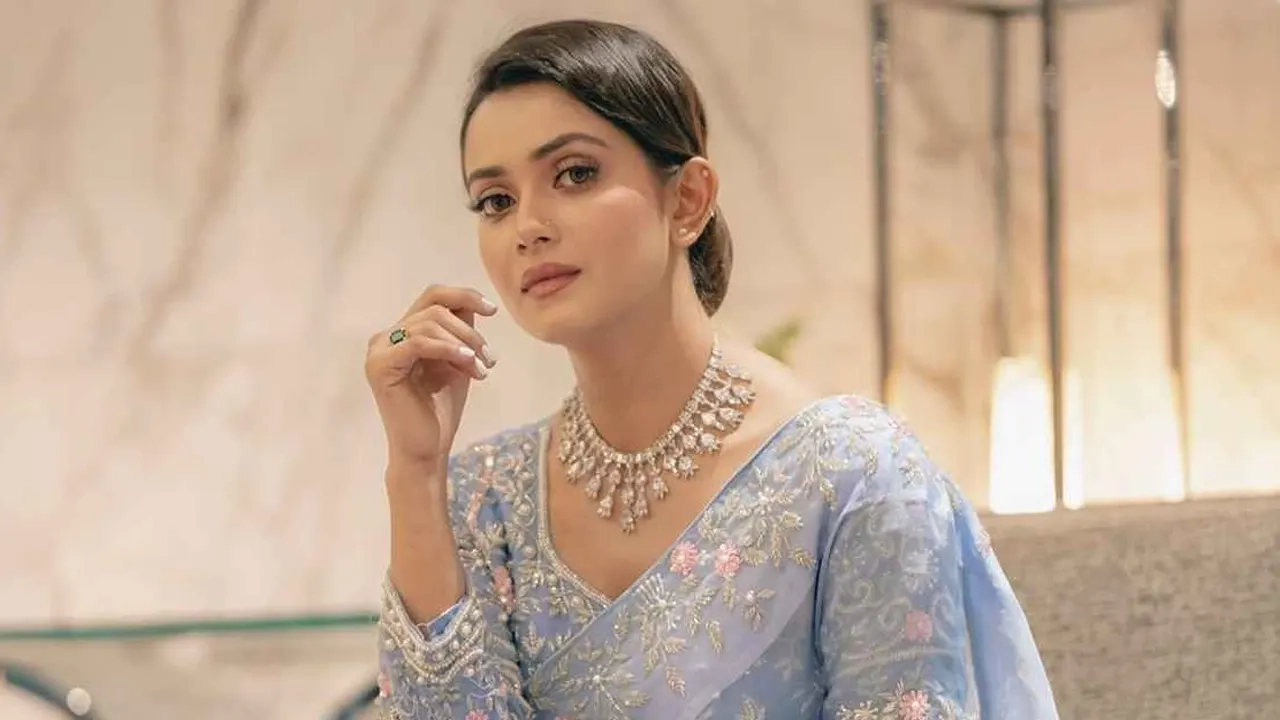 ‘গা থেকে গন্ধ আসা’ মন্তব্যে তানজিন তিশার প্রতিক্রিয়া