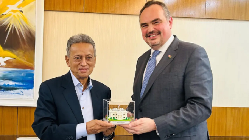 অর্থমন্ত্রী ও মার্কিন রাষ্ট্রদূতের বৈঠকে অর্থনৈতিক সহযোগিতা প্রসঙ্গে আলোচনা