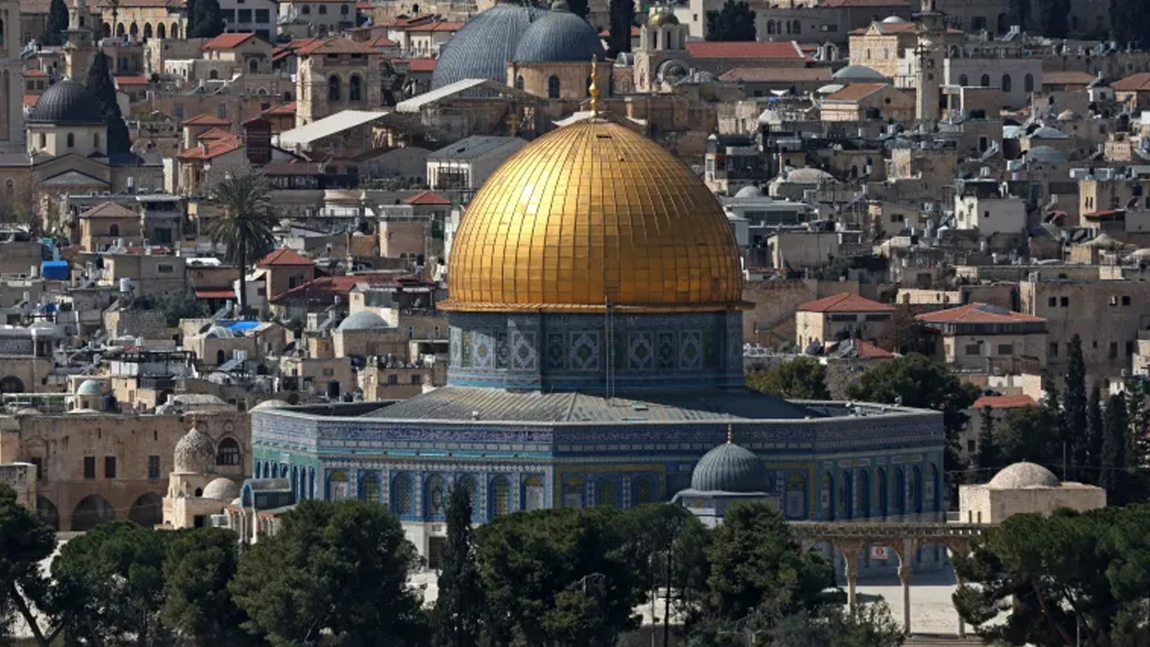 আল-আকসা ১২ দিনের জন্য বন্ধ রাখায় আট আরব ও মুসলিম দেশের জোরালো নিন্দা