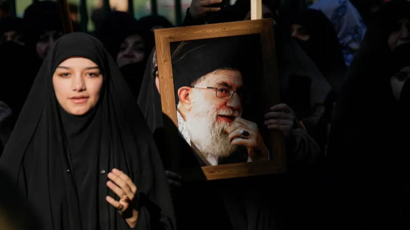 ইরানের সর্বোচ্চ নেতা খামেনেয়ির মৃত্যু সম্ভাব্য প্রভাব নিয়ে বিশ্লেষণ