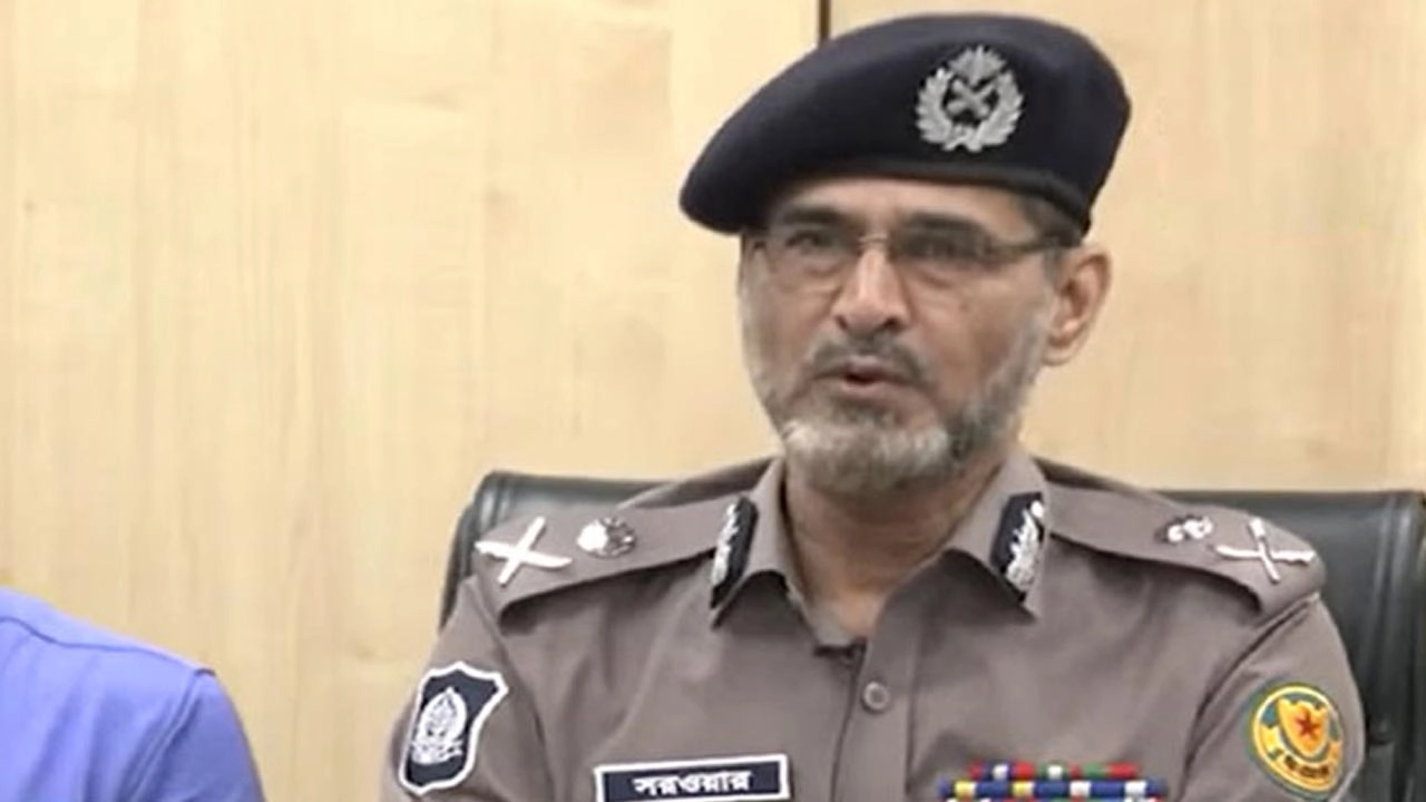 ঈদ উপলক্ষে রাজধানীতে নিরাপত্তা জোরদার, টহল বৃদ্ধি: ডিএমপি কমিশনার