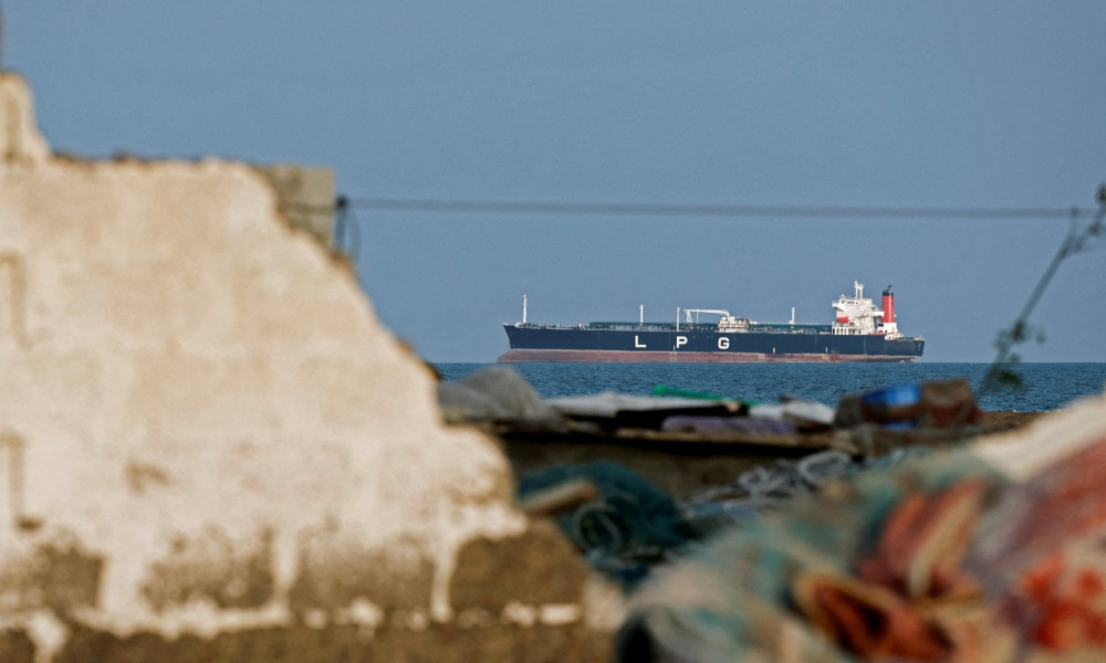 ফরাসি নৌবাহিনী মধ্যপ্রাচ্যে যুদ্ধজাহাজ মোতায়েনের গুজব খণ্ডন