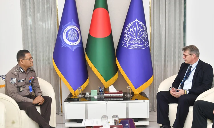 বাংলাদেশ পুলিশ ও ইউরোপীয় ইউনিয়ন ইলেকশন অবজারভেশন মিশনের সৌজন্য সাক্ষাৎ
