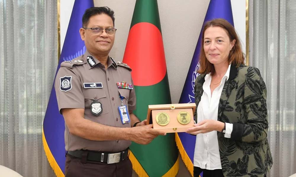 বাংলাদেশ-ফ্রান্স পুলিশের সহযোগিতা জোরদারে আইজিপির সঙ্গে বৈঠক