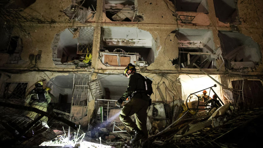 তেল আবিবে ইরানের ক্ষেপণাস্ত্র হামলা, মধ্যপ্রাচ্যে উত্তেজনা তীব্রতর