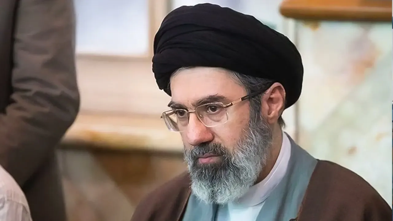 ইরানের সর্বোচ্চ নেতার শারীরিক অবস্থার গোপন সংবাদ: আন্তর্জাতিক সূত্রের দাবি