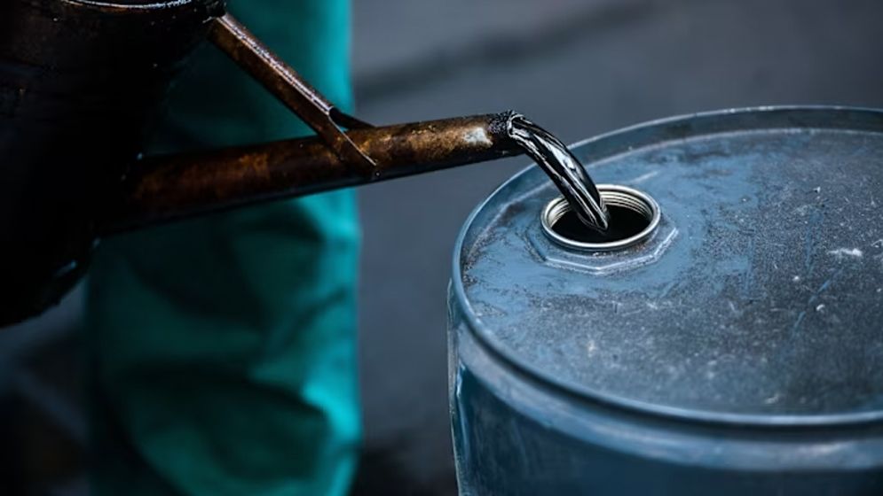 জ্বালানি তেলের আন্তর্জাতিক মূল্য ত্রিশ বছরের মধ্যে শীর্ষে: গোল্ডম্যান স্যাকস সতর্ক