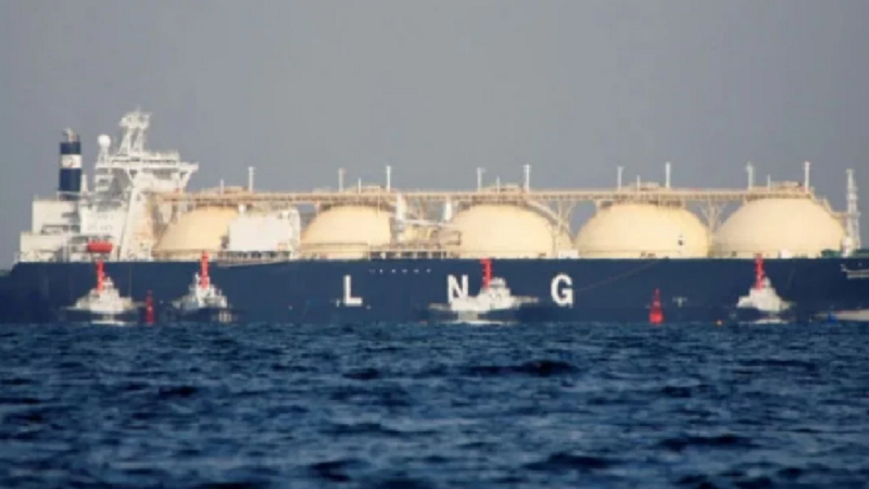 চট্টগ্রাম বন্দরে হরমুজ প্রণালি অতিক্রমের ১৫টি জাহাজ পৌঁছানো শুরু