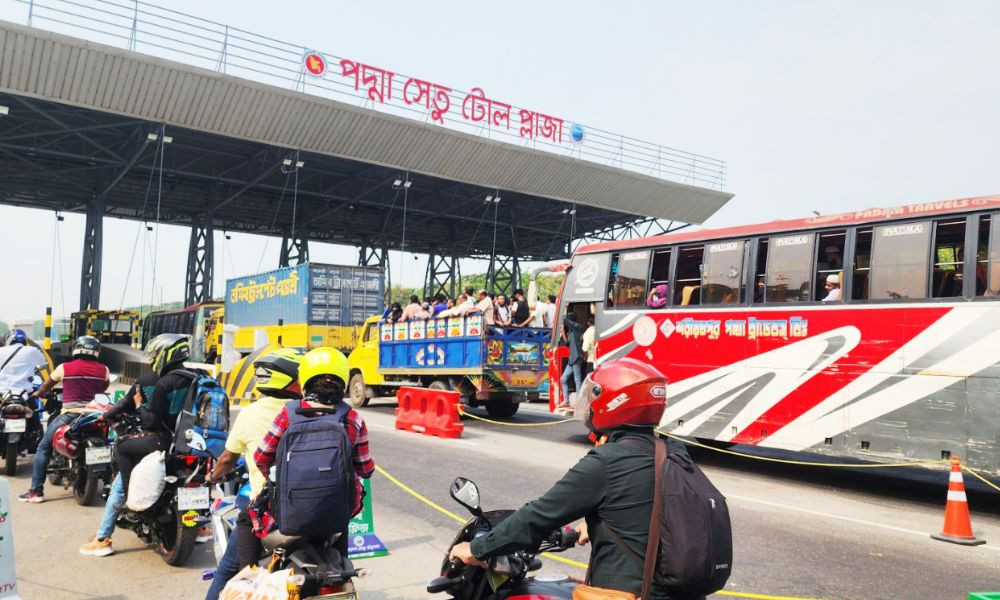 পদ্মা সেতু দিয়ে ঈদযাত্রায় ৪১ হাজারের বেশি যানবাহন পারাপার