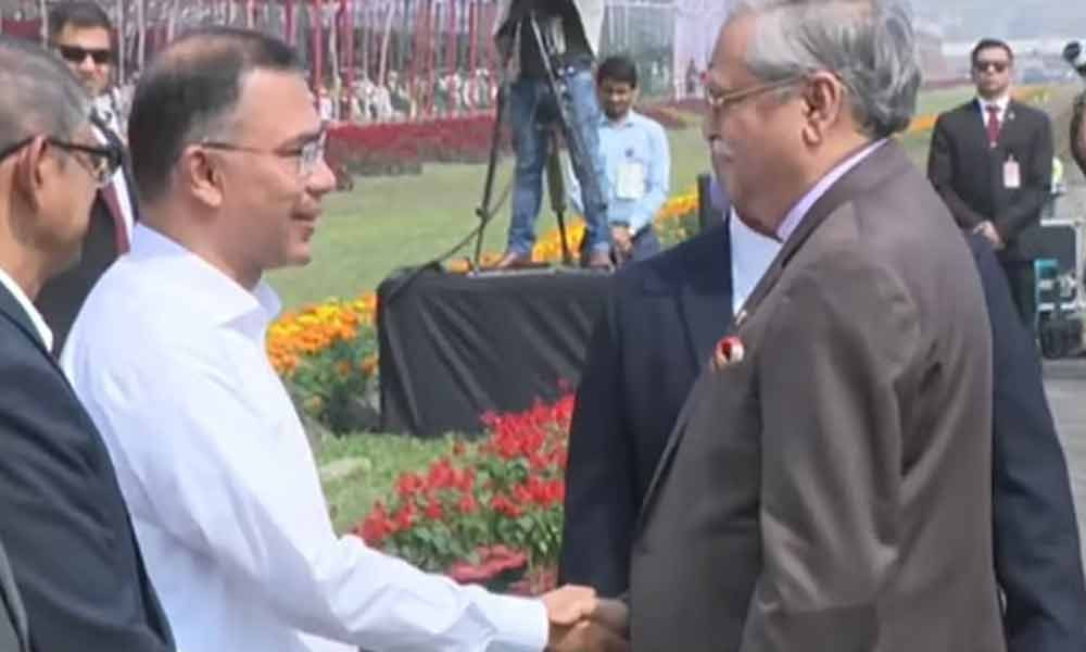 মহান স্বাধীনতা দিবস উপলক্ষে বর্ণাঢ্য কুচকাওয়াজে রাষ্ট্রপতি মো. সাহাবুদ্দিন এবং প্রধানমন্ত্রী তারেক রহমান উপস্থিত