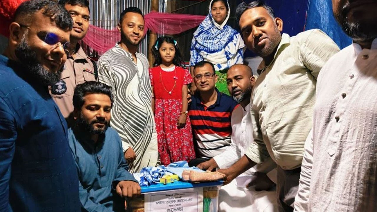 ফাতেমা ও তার নানিকে ঈদ উপহার প্রধান করেছেন তারেক রহমান