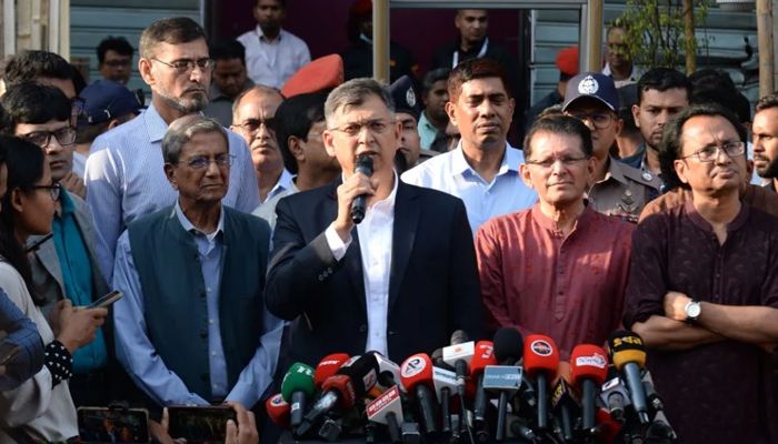 স্বরাষ্ট্রমন্ত্রী গণমাধ্যমে হামলার ঘটনায় দৃষ্টান্তমূলক বিচার নিশ্চিতের প্রতিশ্রুতি