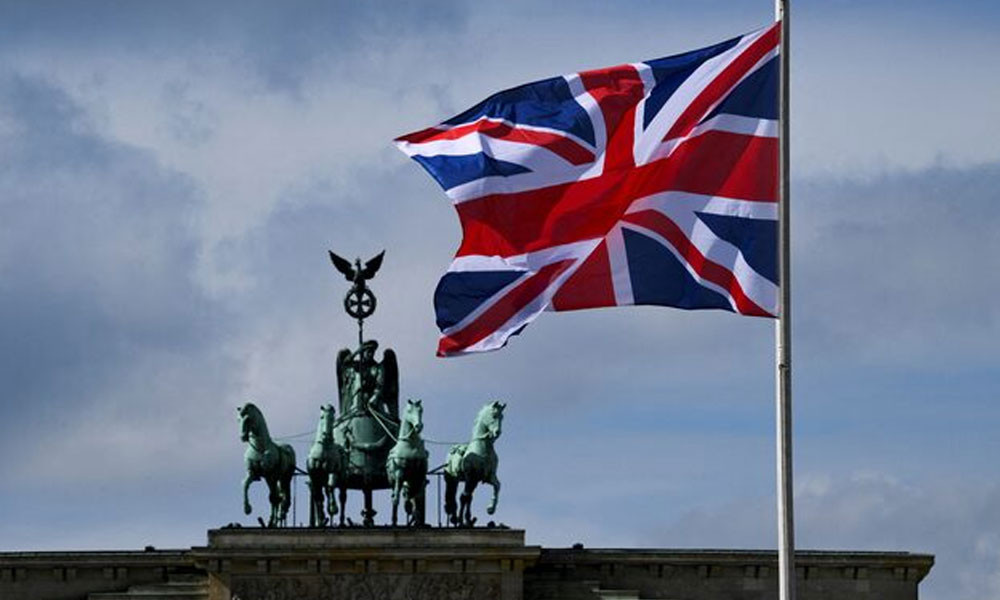 যুক্তরাজ্যে আগামী প্রজন্মের জন্য তামাকজাত পণ্য ক্রয় নিষিদ্ধে পাস হলো ঐতিহাসিক বিল