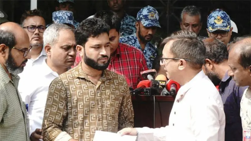 বাহরাইন থেকে প্রবাসী বাংলাদেশির মরদেহ দেশে প্রত্যাবর্তন, বিমানবন্দরে মন্ত্রী কর্তৃক গ্রহণ ও হস্তান্তর