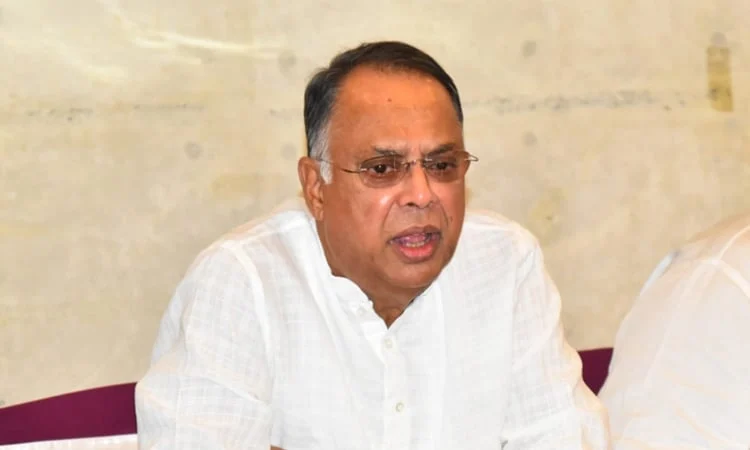 বর্তমানে বাংলাদেশ একমাত্র দেশ, যেখানে জ্বালানি তেলের দাম অপরিবর্তিত রাখা হয়েছে : জ্বালানি মন্ত্রী