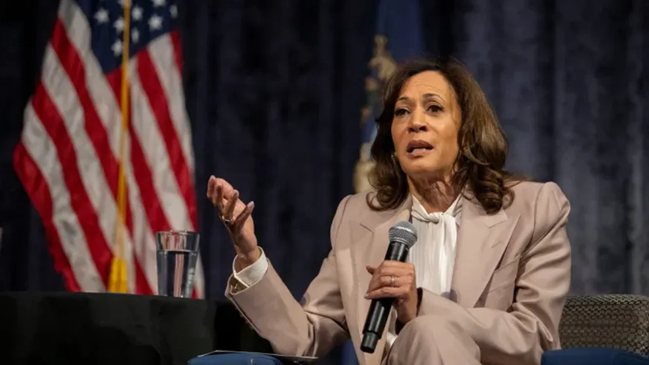 ট্রাম্পের মধ্যপ্রাচ্য নীতি মার্কিন সেনাদের ঝুঁকির মুখে ফেলছে: কমলা হ্যারিস