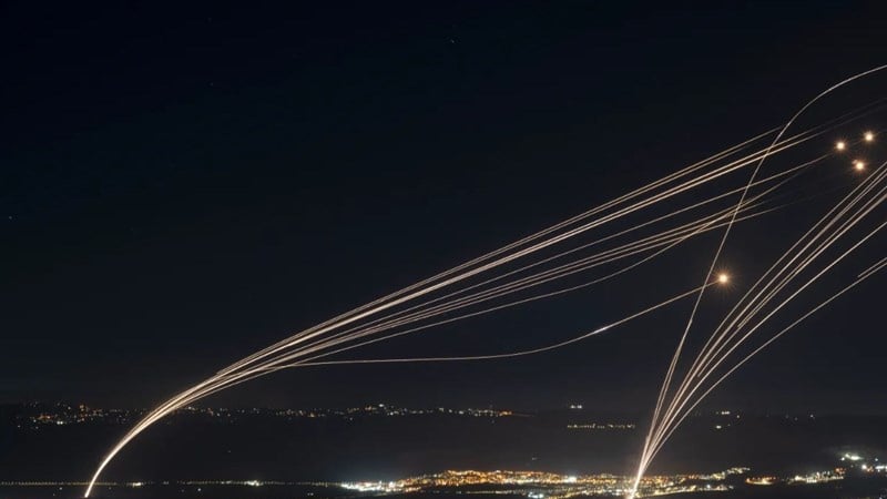 হিজবুল্লাহ লেবানন-ফিলিস্তিন সীমান্তে ক্ষেপণাস্ত্র হামলা চালাল