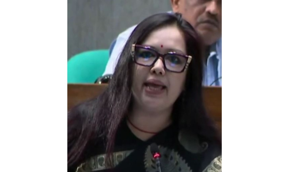 শেয়ারবাজারের অর্থ লুটপাটের বিচার ও নিয়ন্ত্রক সংস্থার সংস্কার দাবি রুমিন ফারহানার