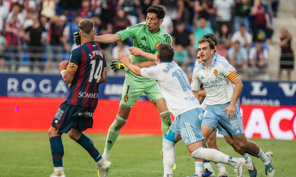 প্রতিপক্ষ খেলোয়াড়কে আঘাত করায় ১৩ ম্যাচের নিষেধাজ্ঞায় আন্দ্রাদা