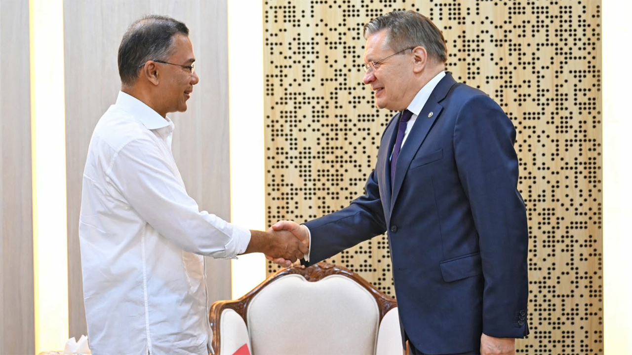 প্রধানমন্ত্রীর সঙ্গে রোসাটমের মহাপরিচালকের সাক্ষাৎ