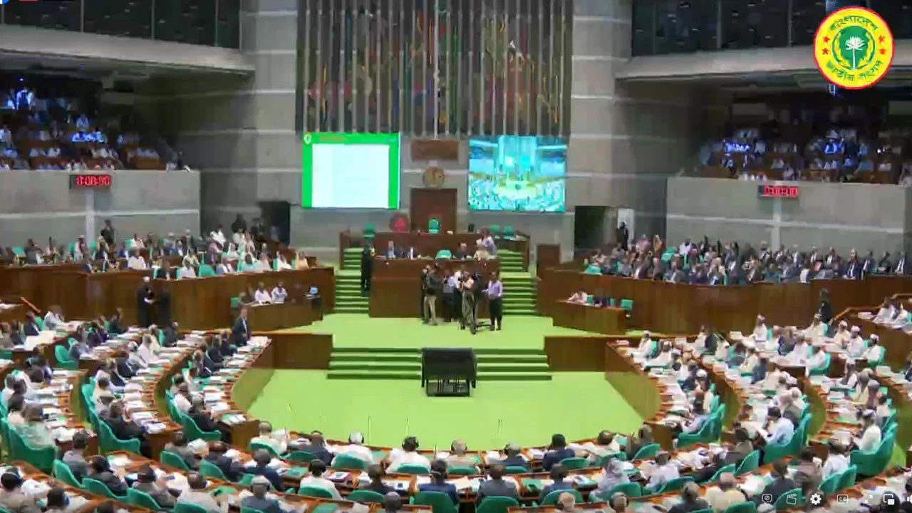 খেলাপী ঋণের পরিমাণ ৫ লাখ ৪৪ হাজার কোটি টাকা ছাড়িয়েছে