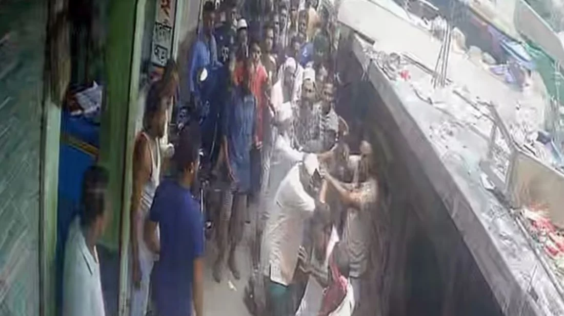 পটুয়াখালীতে চাঁদা না পেয়ে দোকান ভাঙচুর ও ব্যবসায়ীকে কুপিয়ে জখমের অভিযোগ