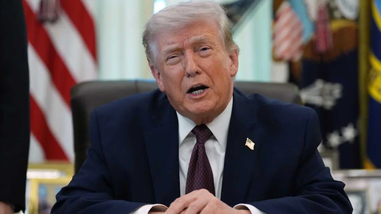 ইরানের সাথে নতুন চুক্তিতে আগ্রহী ট্রাম্প: ‘সব কার্ড এখন আমাদের হাতে’