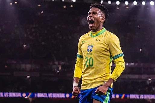 হ্যামস্ট্রিংয়ের গুরুতর চোটে মাঠের বাইরে এস্তেভাও, শঙ্কায় বিশ্বকাপ যাত্রা